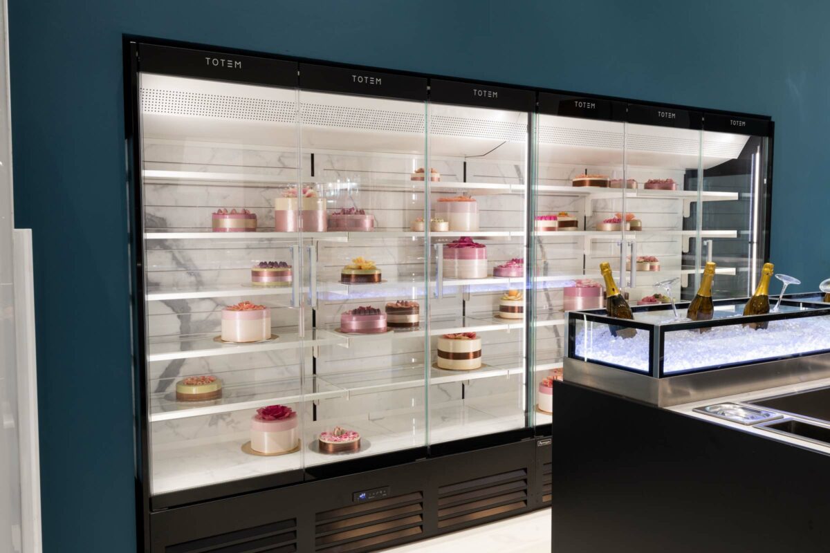 Vitrines Totem Pâtisserie