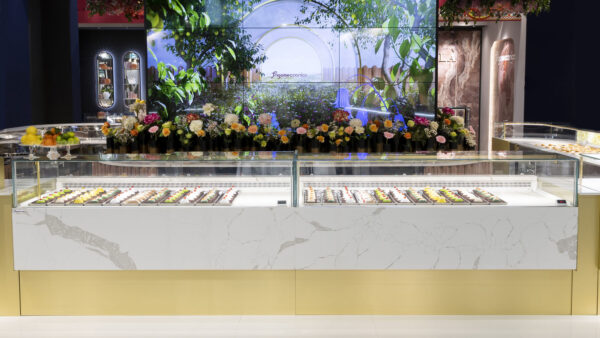 voila-vitrine patisserie-P100-2 Vitrines à vins Totem Vin